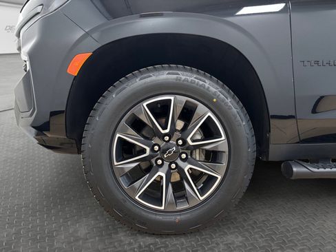 Used 2021 Chevrolet Tahoe Z71 w/ Z71 Off-Road Package AWD/4WD image 48