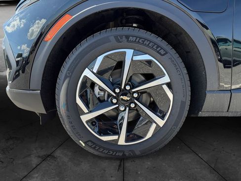 New 2026 Chevrolet Equinox EV LT image 14