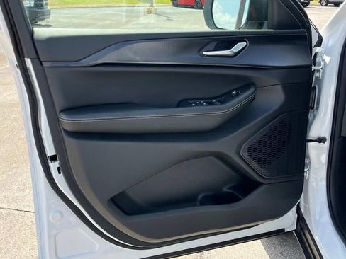 New 2026 Jeep Grand Cherokee Laredo AWD/4WD image 24