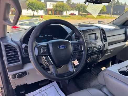 Used 2017 Ford F450 XL w/ Power Equipment Group AWD/4WD image 8