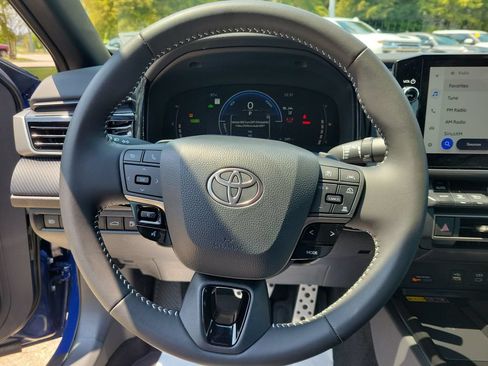 Used 2026 Toyota Camry SE w/ Multimedia Upgrade Package FWD image 21
