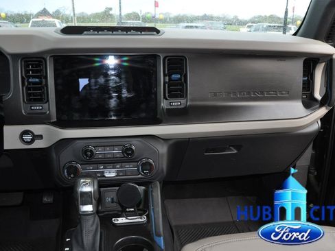 Used 2023 Ford Bronco Wildtrak image 20