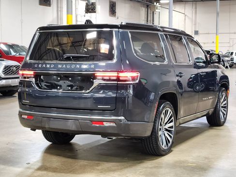 Used 2022 Jeep Grand Wagoneer Series III AWD/4WD image 8