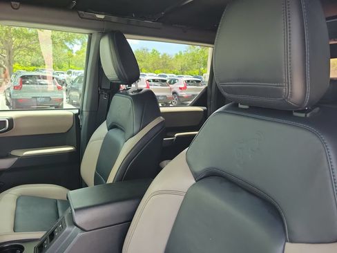 Used 2022 Ford Bronco Wildtrak AWD/4WD image 17