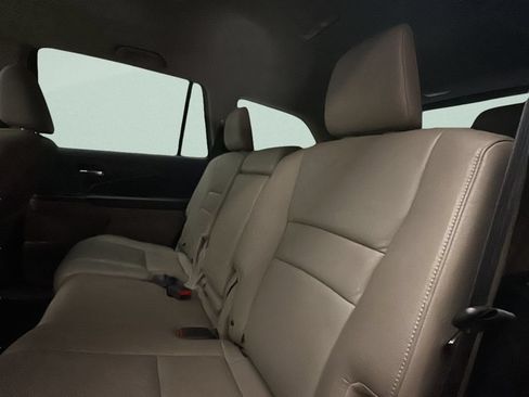 Used 2016 Honda Pilot EX-L image 17