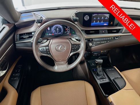 Used 2021 Lexus ES 300h w/ Premium Package image 22