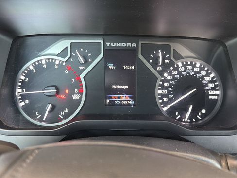 Used 2022 Toyota Tundra SR5 AWD/4WD image 17