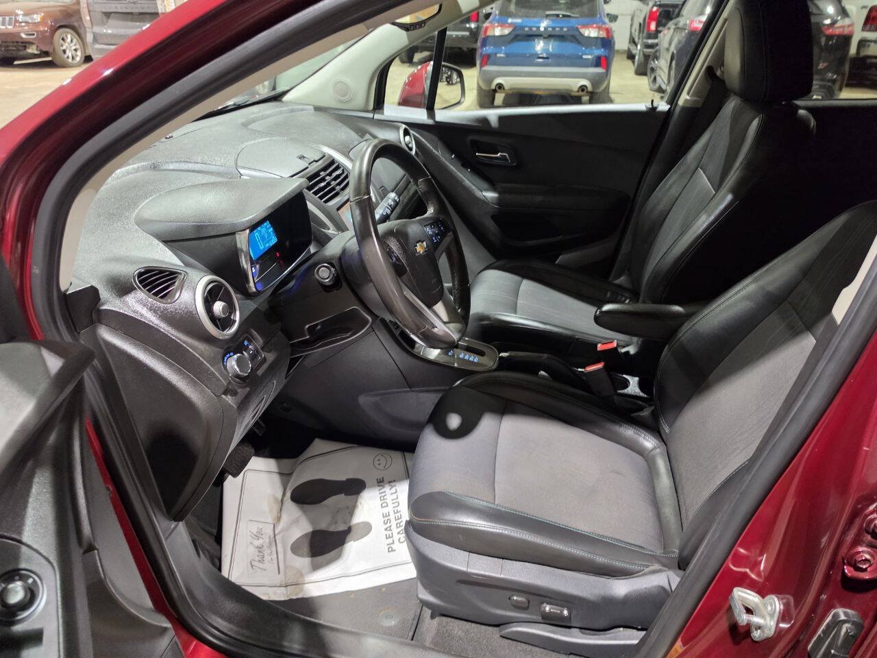 Used 2016 Chevrolet Trax LT w/ LT Convenience Package AWD/4WD image 23