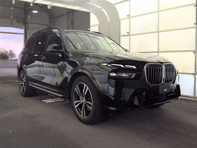 Used 2026 BMW X7 xDrive40i AWD/4WD image 4