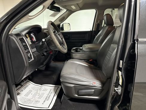 Used 2018 RAM 2500 Tradesman w/ Chrome Appearance Group image 18