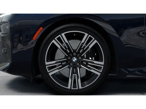 New 2026 BMW 760i xDrive w/ Executive Package AWD/4WD image 7