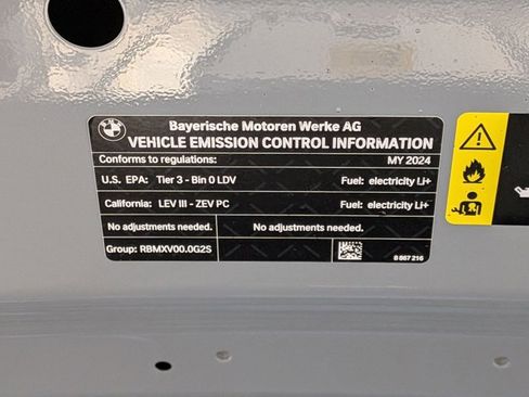 Certified 2024 BMW i4 eDrive40 w/ M Sport Package RWD image 26