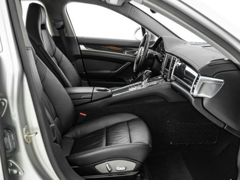 Used 2010 Porsche Panamera S RWD image 31