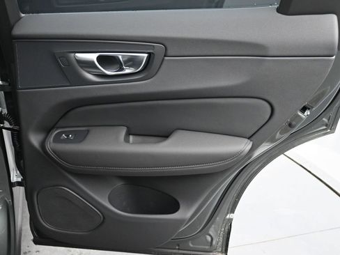 New 2026 Volvo XC60 B5 Plus w/ Climate Package AWD/4WD image 15