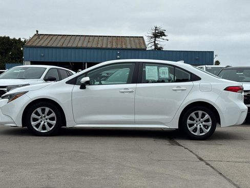 Used 2023 Toyota Corolla LE FWD image 9