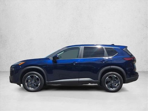 Used 2025 Nissan Rogue SV AWD/4WD image 9