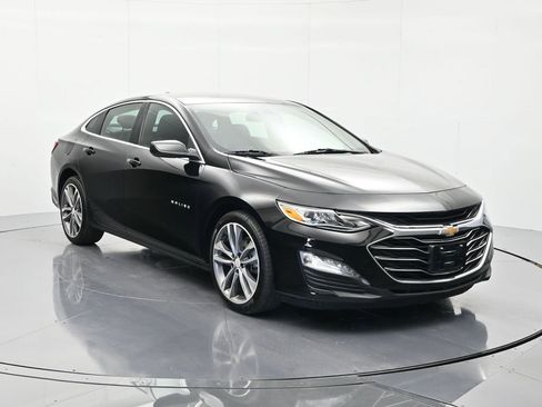 Used 2024 Chevrolet Malibu LT image 3