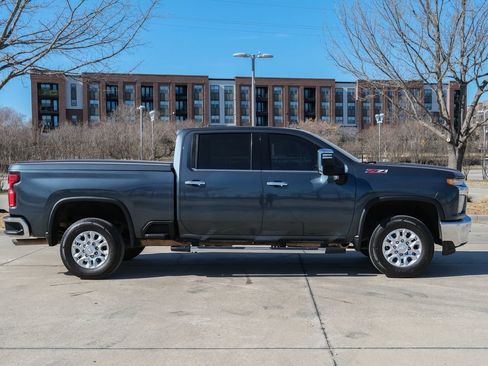 Used 2020 Chevrolet Silverado 2500 LTZ w/ LTZ Texas Edition AWD/4WD image 16