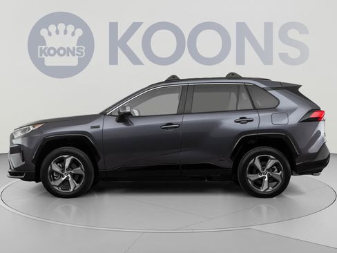 Used 2021 Toyota RAV4 SE w/ Weather & Moonroof Package AWD/4WD image 2