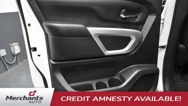 Used 2021 Nissan Titan SV AWD/4WD image 14