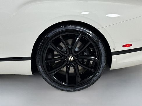Used 2020 Bentley Continental GT V8 image 34