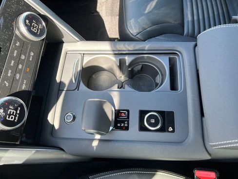 New 2025 Land Rover Discovery Dynamic SE image 20