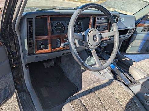 Used 1993 Jeep Cherokee Country image 4