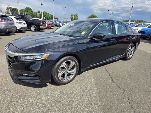 Used 2018 Honda Accord EX image 3
