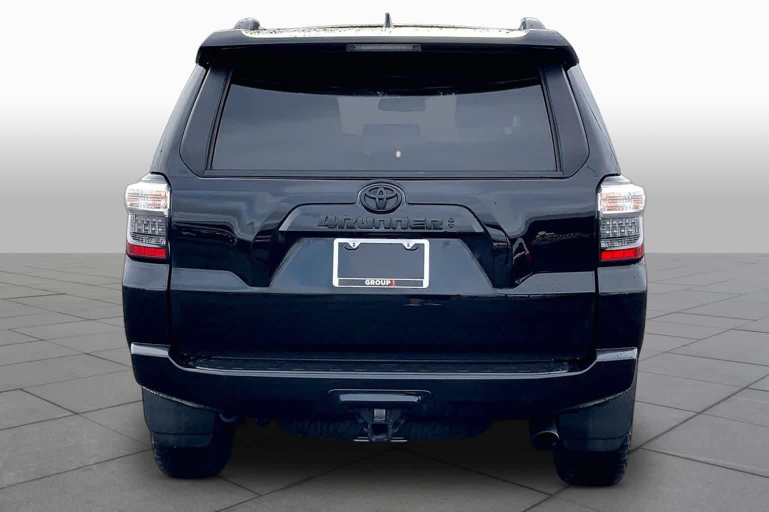 Used 2021 Toyota 4Runner SR5 Premium w/ Moonroof Package RWD image 5
