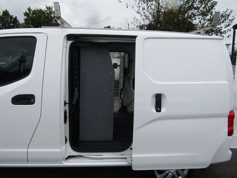 Used 2021 Nissan NV200 SV image 13
