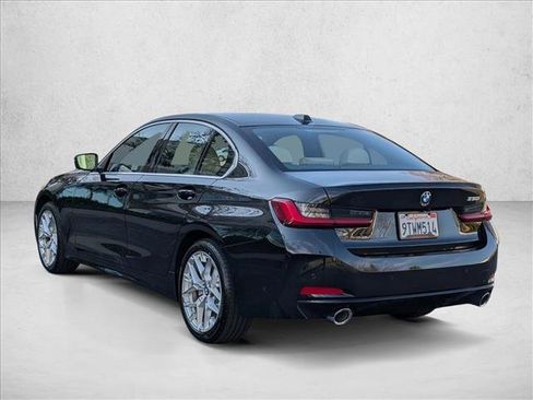 Used 2025 BMW 330i Sedan w/ Premium Package image 8