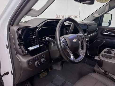 Used 2024 Chevrolet Silverado 3500 LT w/ Convenience Package image 11