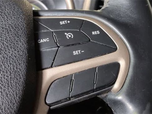 Used 2018 Jeep Cherokee Sport w/ Cold Weather Group image 24