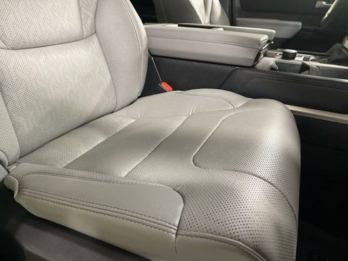 Used 2024 Toyota Tundra Limited image 25