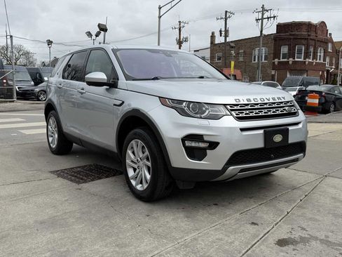 Used 2018 Land Rover Discovery Sport HSE image 3