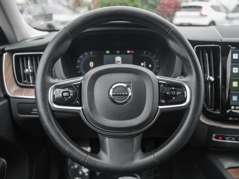 Certified 2023 Volvo XC60 B5 Ultimate w/ Climate Package image 28