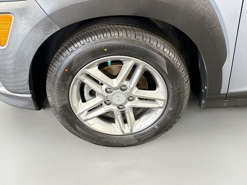 Used 2021 Hyundai Kona SE FWD image 37