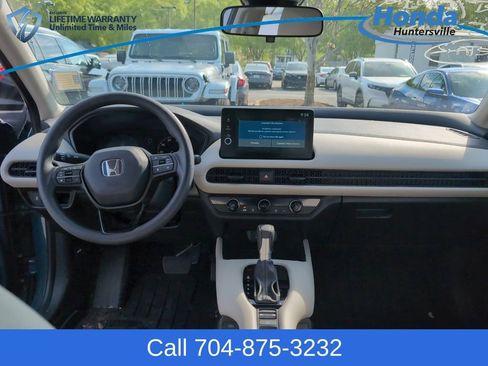 Used 2026 Honda HR-V LX image 18