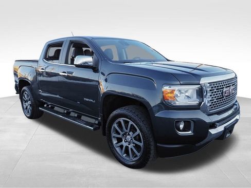 Used 2018 GMC Canyon Denali image 3