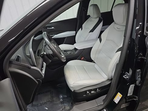 Used 2024 Cadillac XT4 Sport AWD/4WD image 30