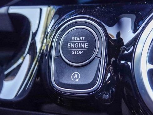 Used 2025 Mercedes-Benz GLA 250 image 23