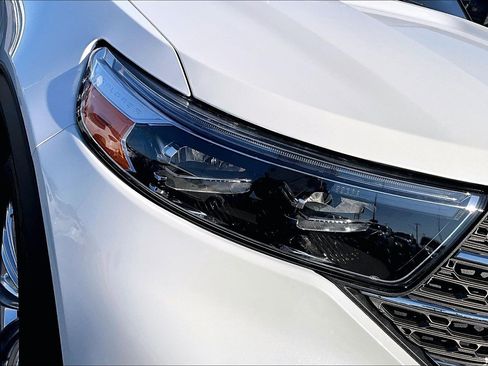 Used 2022 Ford Explorer King Ranch w/ Premium Technology Package image 32