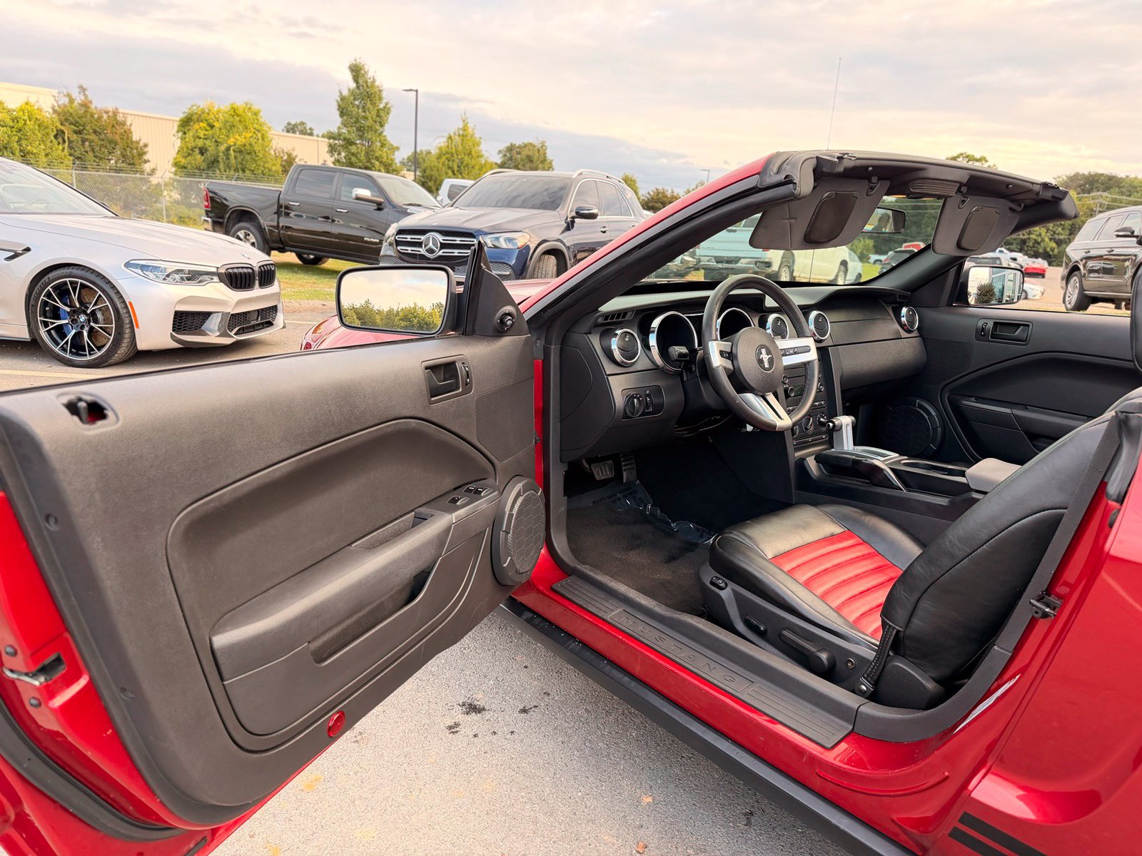 Used 2006 Ford Mustang Convertible RWD image 18