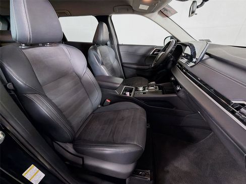 Used 2023 Mitsubishi Outlander SE AWD/4WD image 29