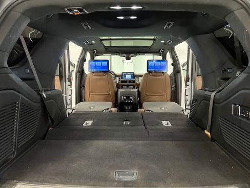 Used 2022 Chevrolet Tahoe High Country AWD/4WD image 36