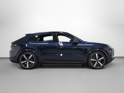 Certified 2024 Porsche Cayenne Coupe AWD/4WD image 13