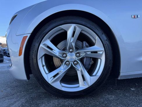 Used 2019 Chevrolet Camaro SS image 9