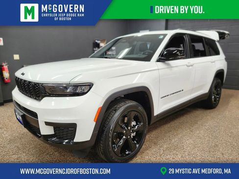 New 2025 Jeep Grand Cherokee L Altitude image 1