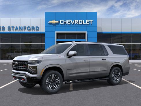 New 2026 Chevrolet Suburban Z71 image 2