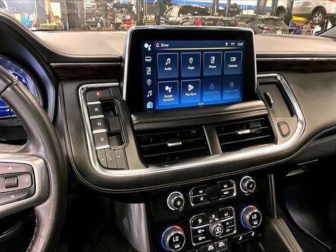 Used 2023 Chevrolet Suburban Z71 AWD/4WD image 19